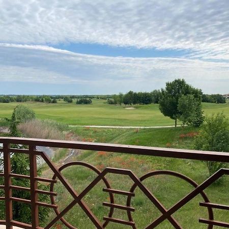Lighthouse Golf Resort Private Apartment Sunrise بالشيك المظهر الخارجي الصورة